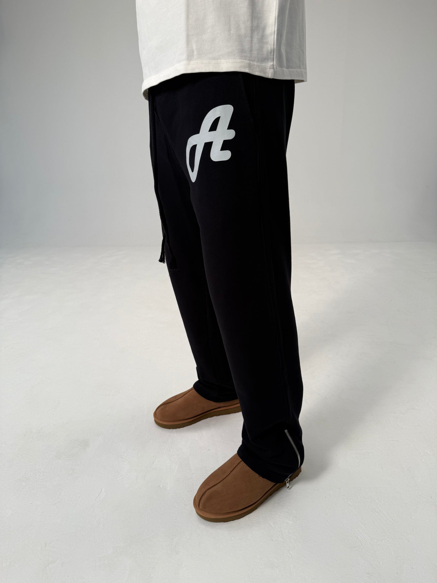 Initial Logo Black Zip Sweatpants